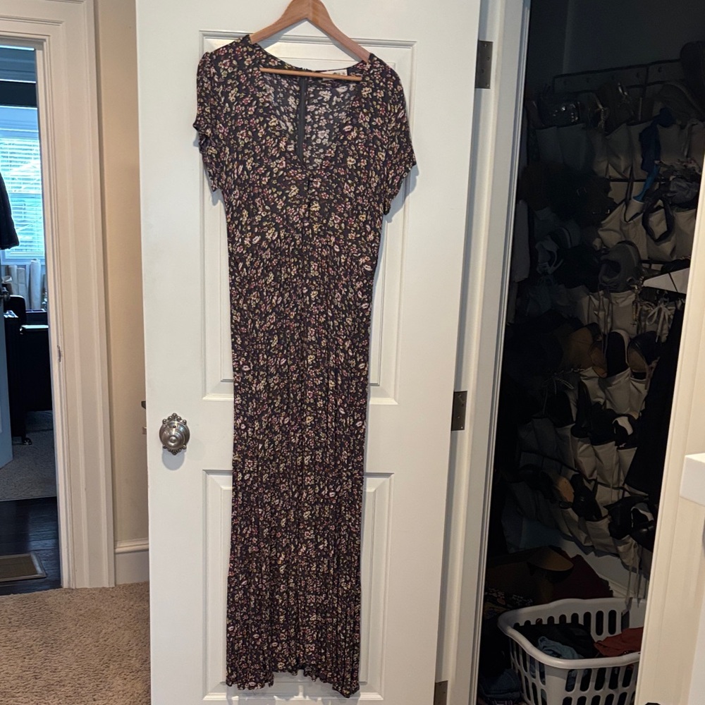 NATURAL LIFE Floral Black Maxi Dress